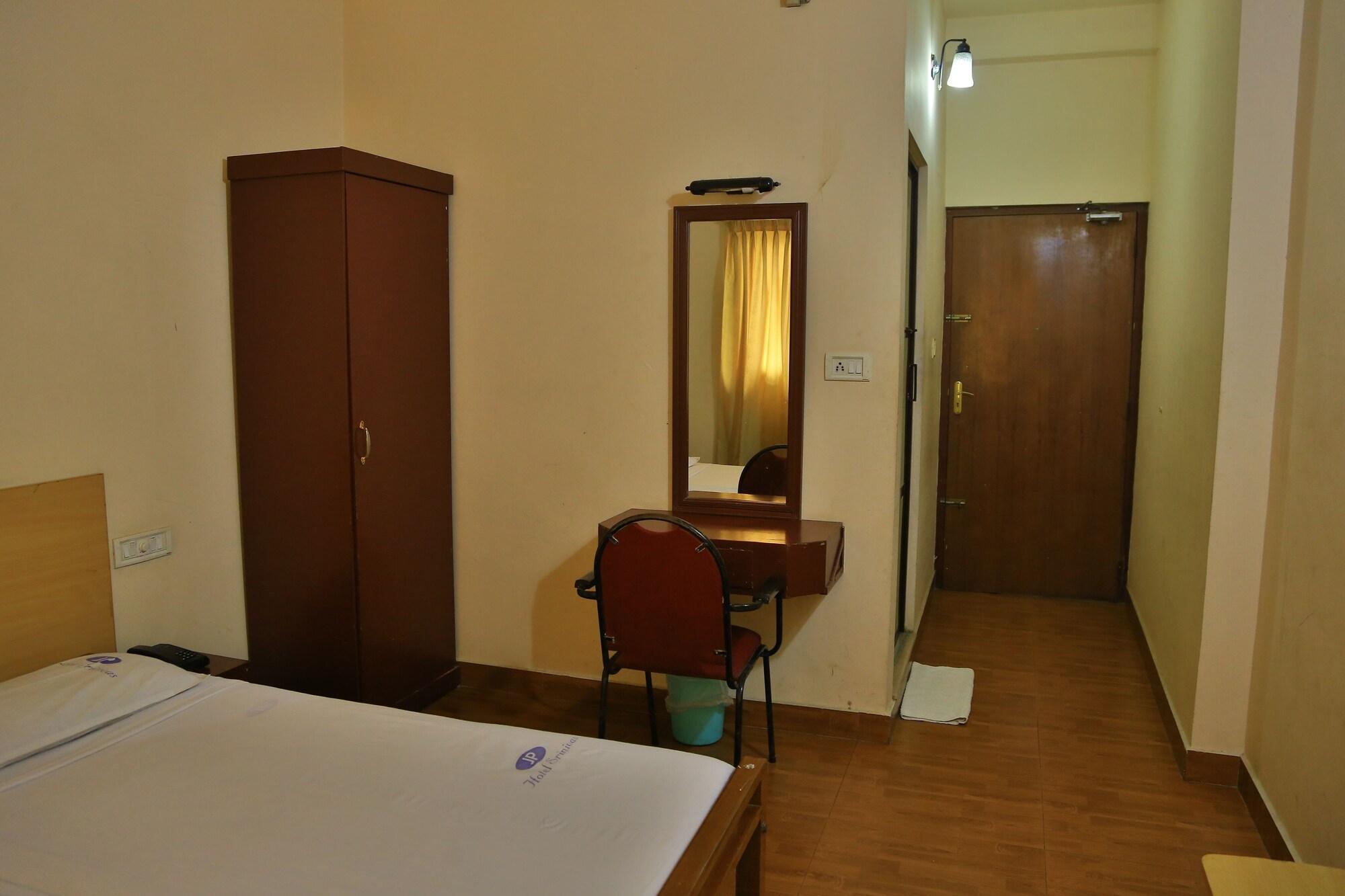 Hotel Srinivas Kochi Zewnętrze zdjęcie