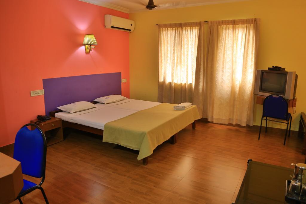 Hotel Srinivas Kochi Zewnętrze zdjęcie
