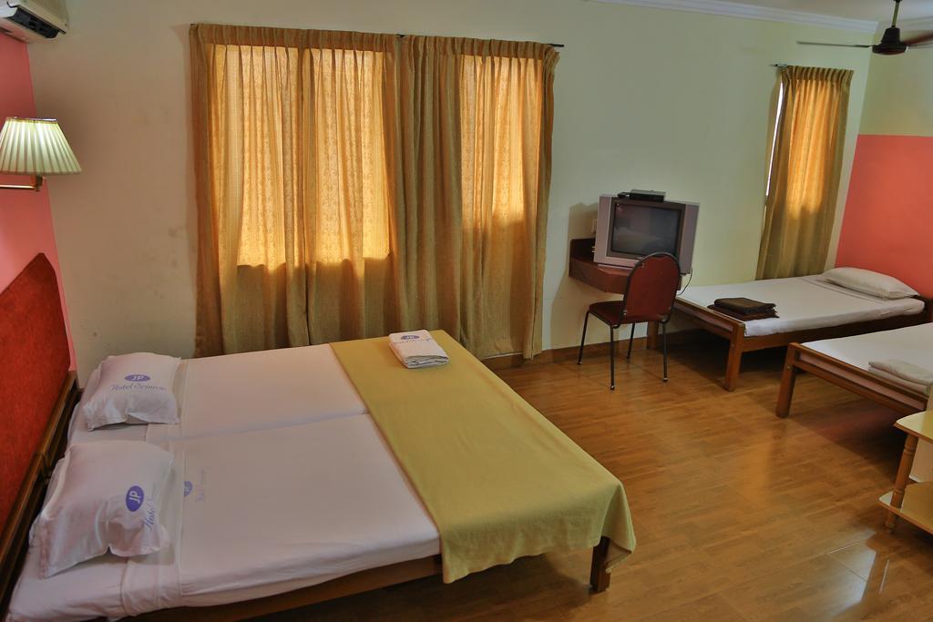 Hotel Srinivas Kochi Zewnętrze zdjęcie