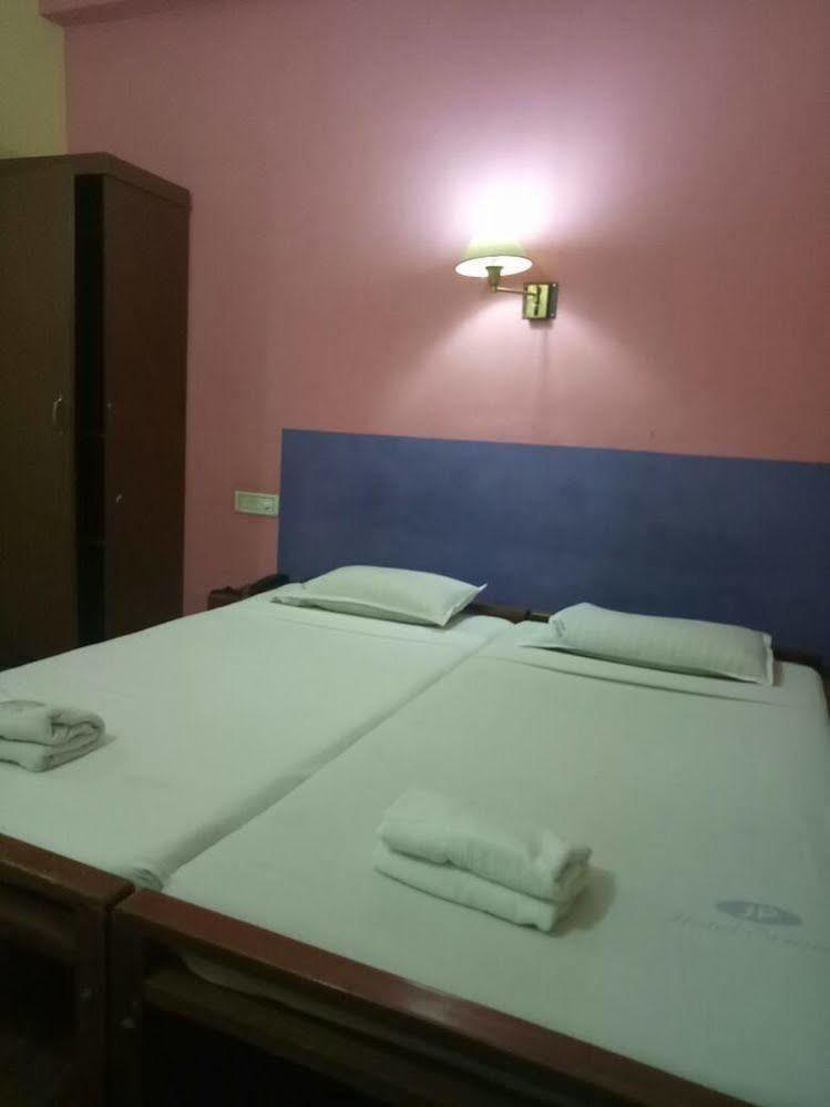 Hotel Srinivas Kochi Zewnętrze zdjęcie